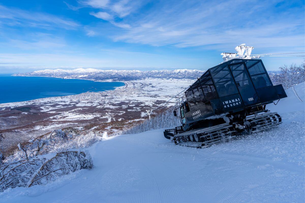 Cat Skiing Hokkaido Iwanai