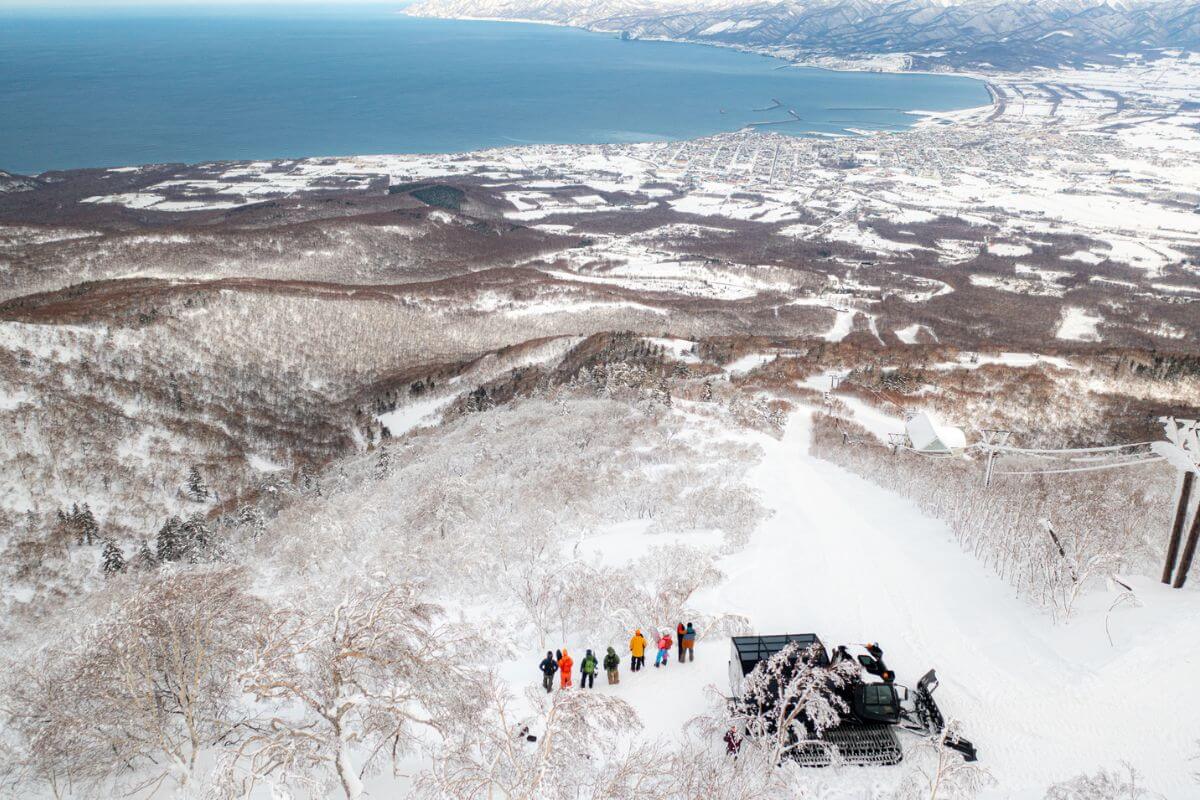 Cat Skiing Hokkaido Iwanai