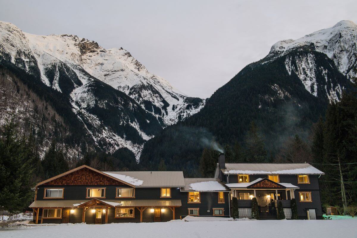 Heliski in Canada - Lodge