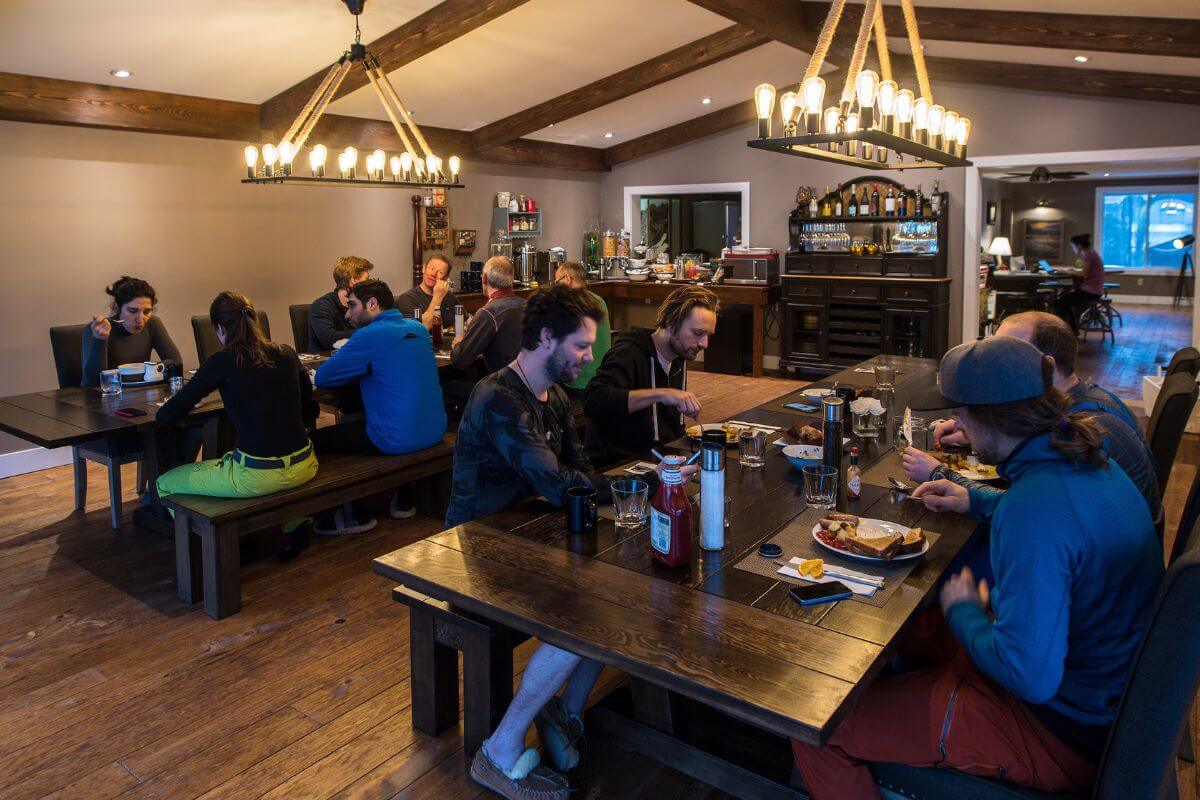 Heliski in Canada - Lodge