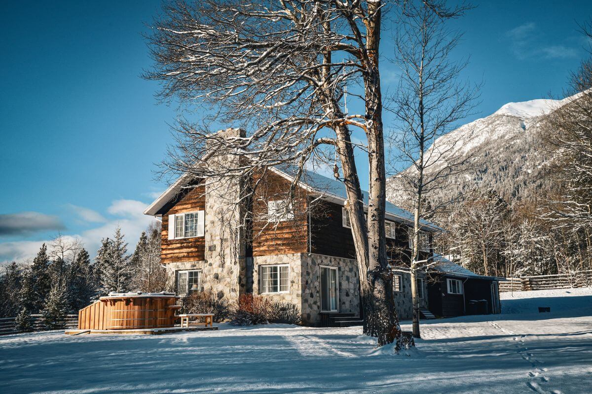 Heliski in Canada - Lodge