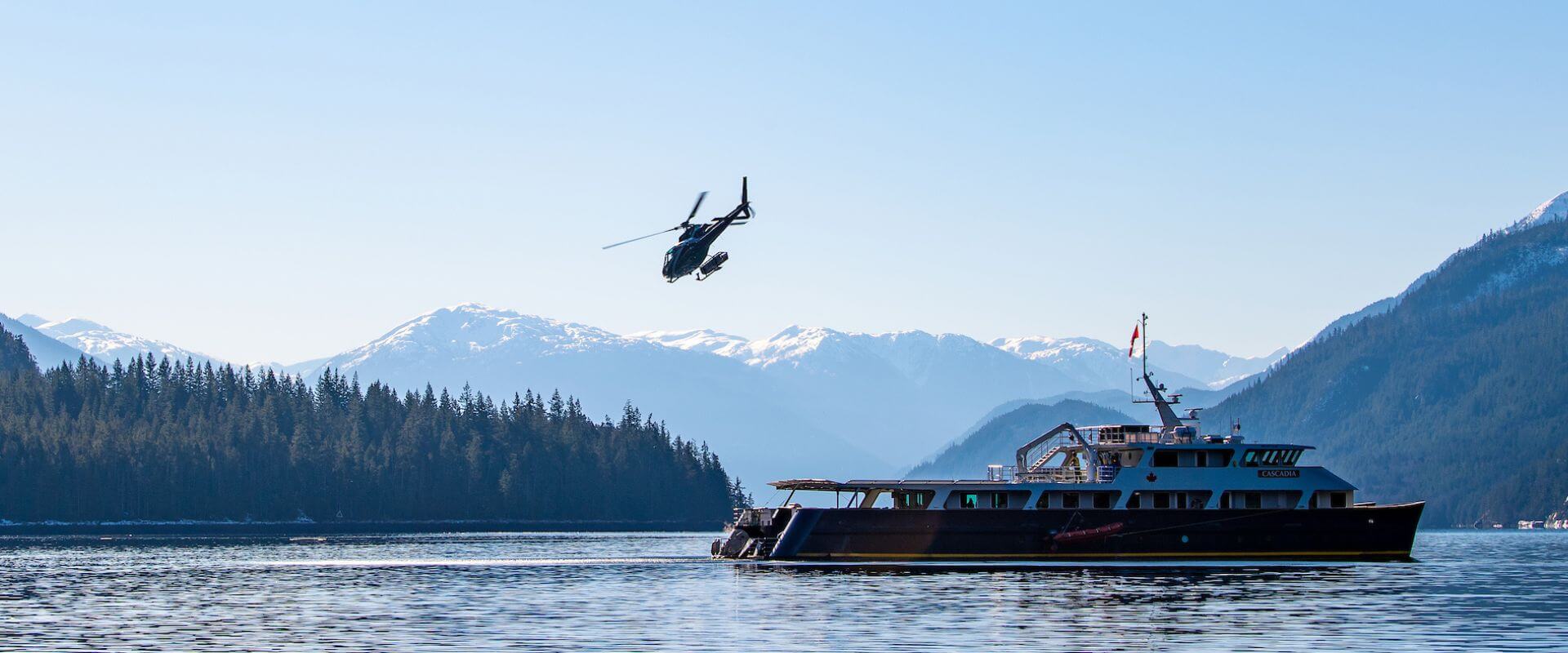 Heliski in Canada - Catamaran