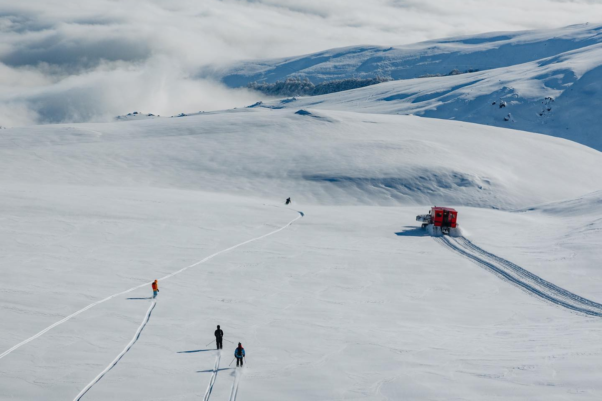 Catski Freeride in the Balkans in Macedonia