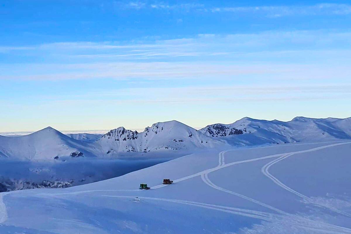 Catski Freeride in the Balkans in Macedonia