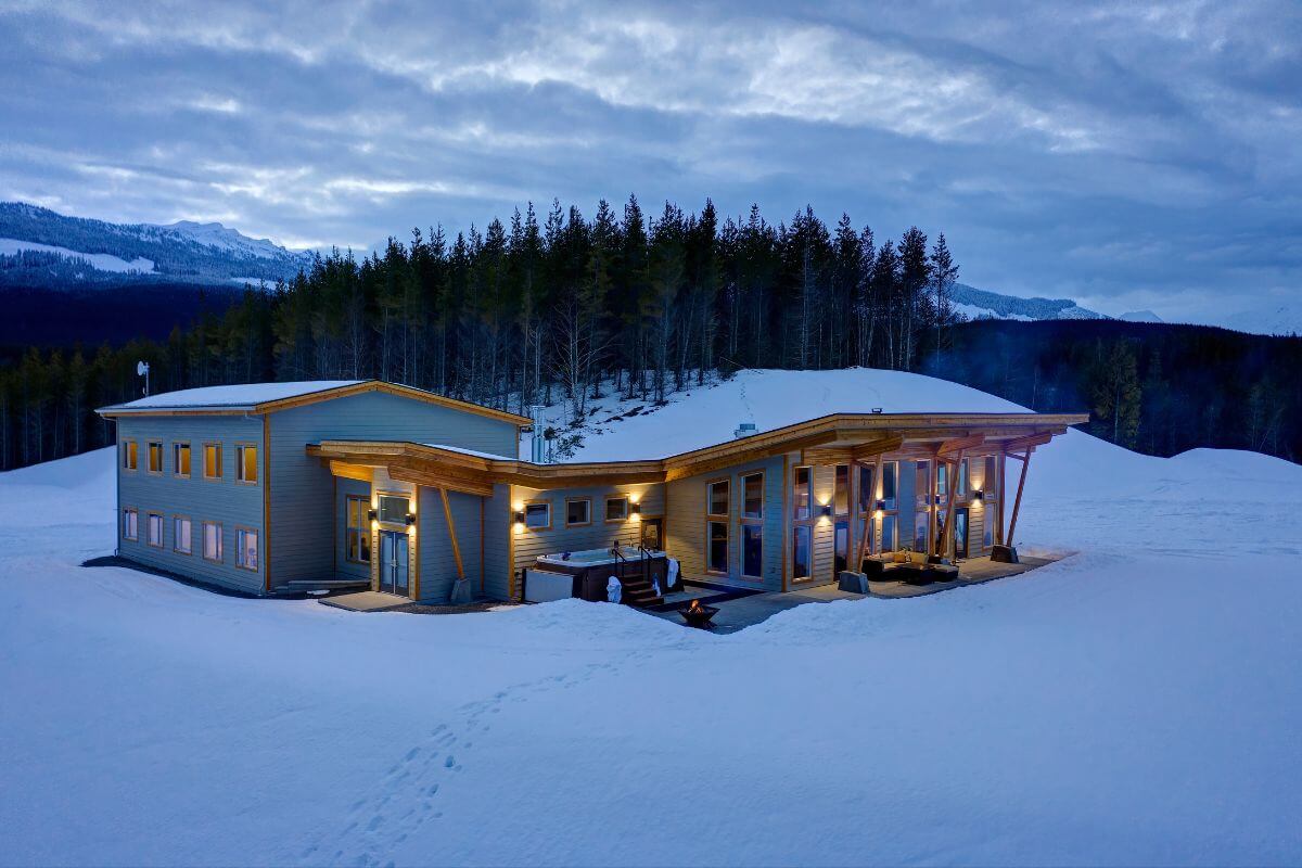 Heliski in British Columbia Lodge