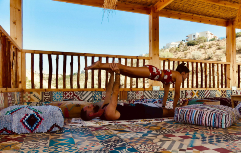 harmony-surf-lodge-yoga