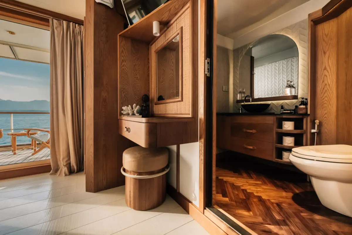 dressing area and washroom